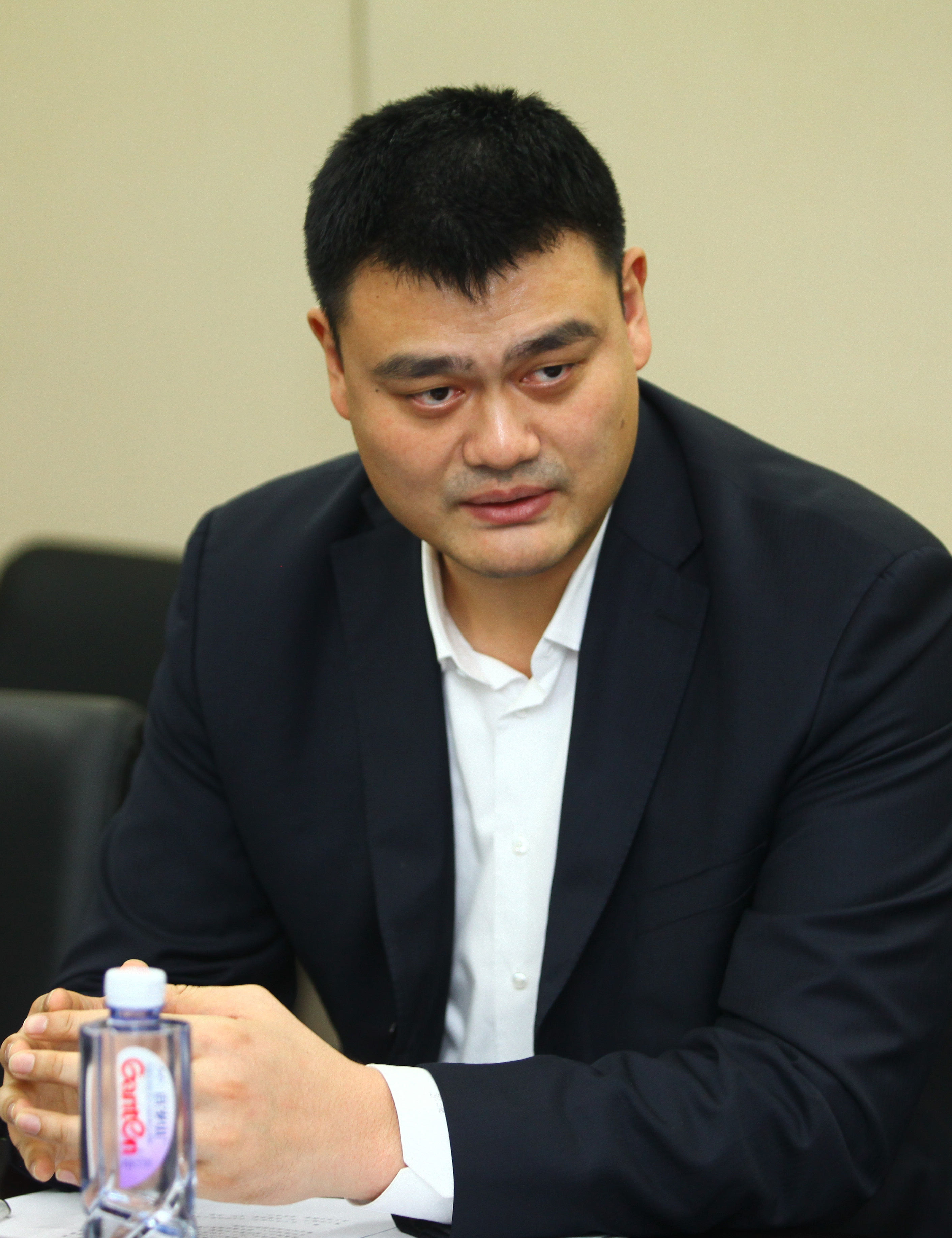 提前回到曼