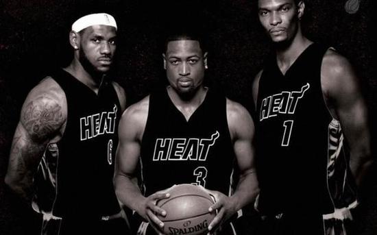 身后被盯炸 身后被盯炸